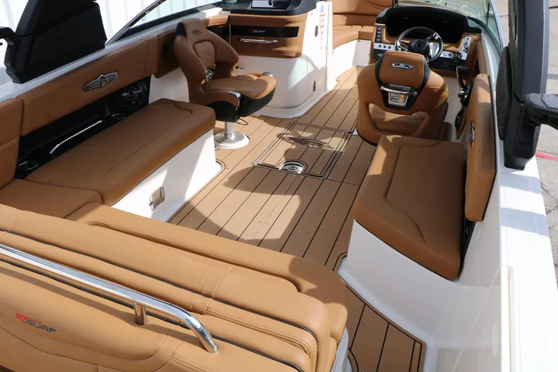 Slide: The Image of Chaparral 28 Surf 2026 - 28