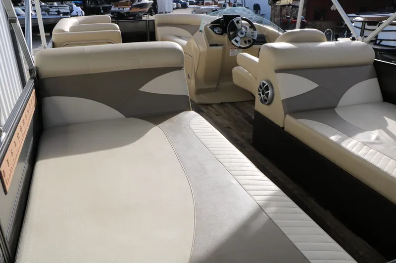 Slide: The Image of Crest Crest II 250 2016 - 12