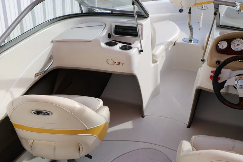 Slide: The Image of Tahoe Q5I FS 2010 - 14