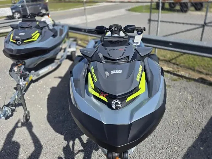Slide: The Image of Sea-Doo Rxt-X 325 Ice 2026 - 16