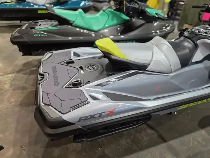 Slide: The Image of Sea-Doo Rxt-X 325 Ice 2026 - 5