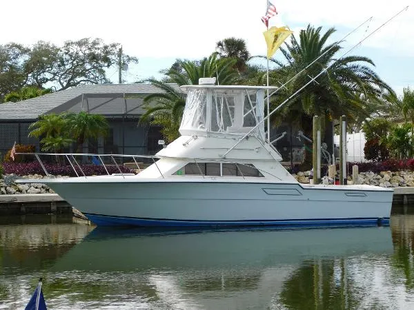 Slide: The Image of Tiara 3300 Flybridge 1986 - 0