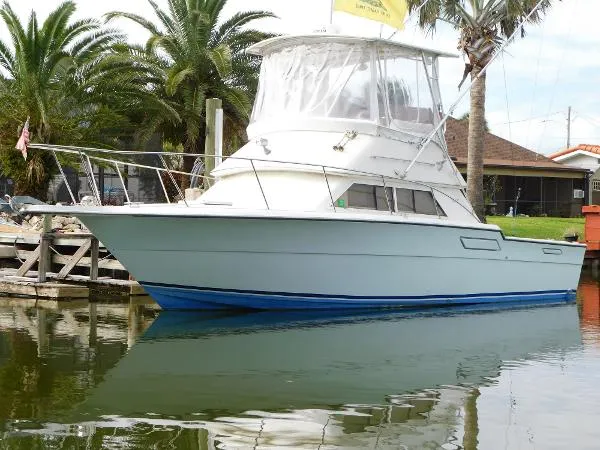 Slide: The Image of Tiara 3300 Flybridge 1986 - 1