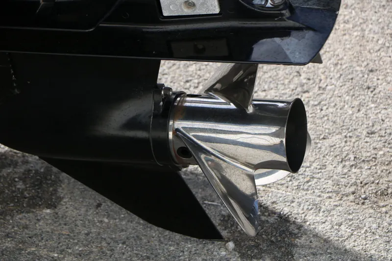 Slide: The Image of Triton 18 Explorer 2009 - 23