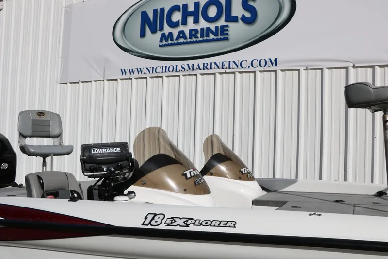 Slide: The Image of Triton 18 Explorer 2009 - 27