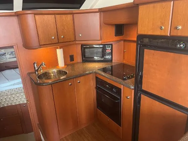 Slide: The Image of Silverton 39 Motor Yacht 2005 - 3