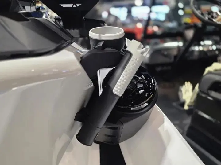 Slide: The Image of Sea-Doo FishPro Sport 170 2026 - 11