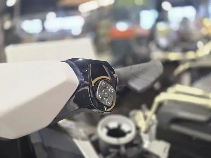 Slide: The Image of Sea-Doo FishPro Sport 170 2026 - 14