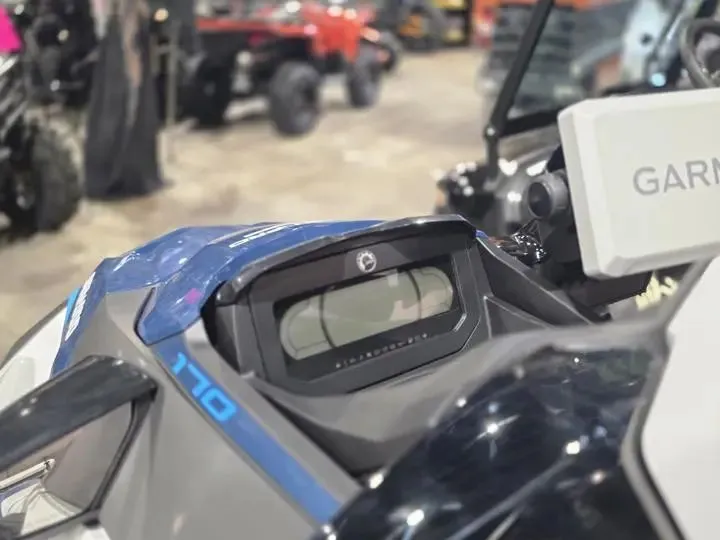 Slide: The Image of Sea-Doo FishPro Sport 170 2026 - 15