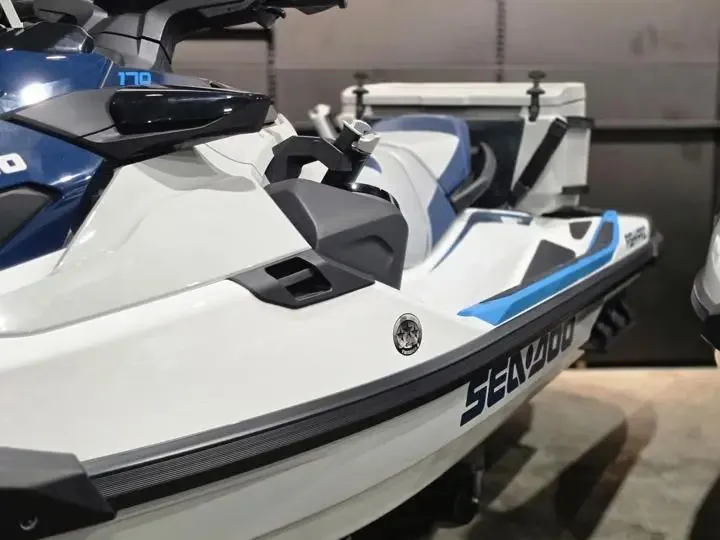 Slide: The Image of Sea-Doo FishPro Sport 170 2026 - 3