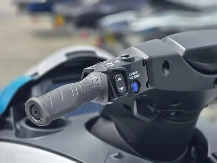 Slide: The Image of Yamaha FX Cruiser HO 2026 - 10