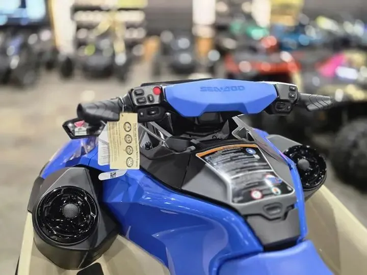 Slide: The Image of Sea-Doo Wake Pro 230 2026 - 12