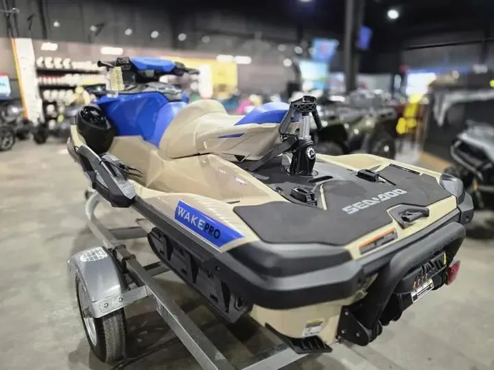 Slide: The Image of Sea-Doo Wake Pro 230 2026 - 3