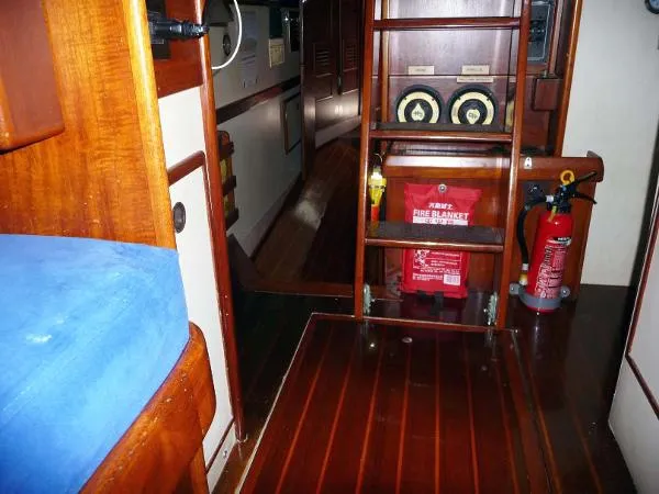 Slide: The Image of Brewer 12.8 Center Cockpit 1984 - 3