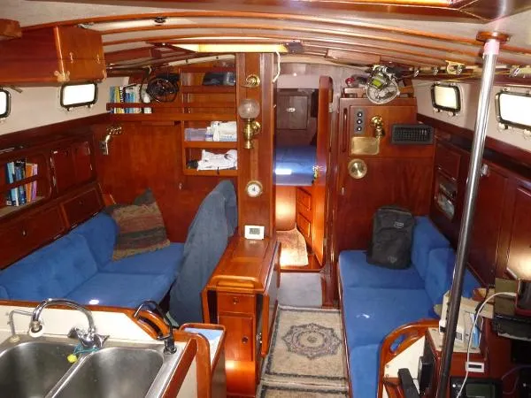 Slide: The Image of Brewer 12.8 Center Cockpit 1984 - 8