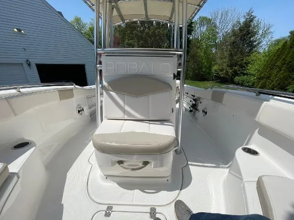 Slide: The Image of Robalo 222 2017 - 6
