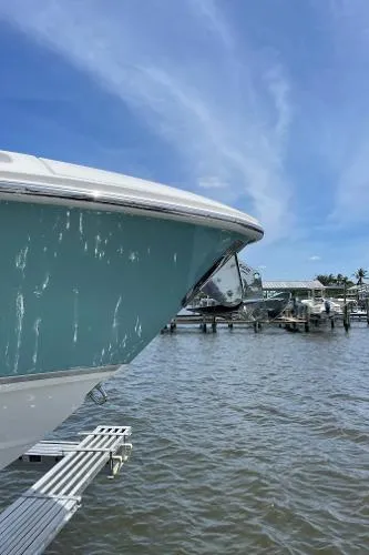 Slide: The Image of Boston Whaler 280 Vantage 2021 - 6