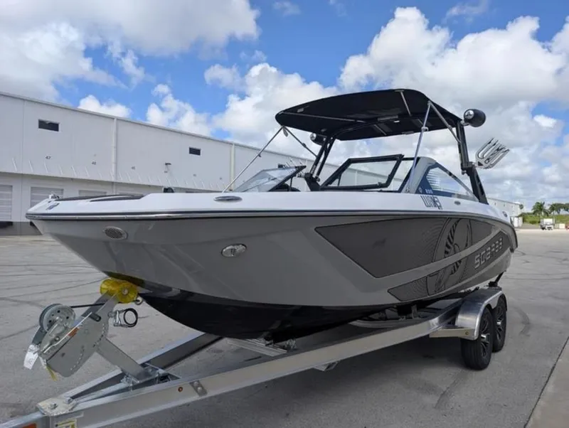 Slide: The Image of Scarab SB235 LX WAKE 2026 - 1