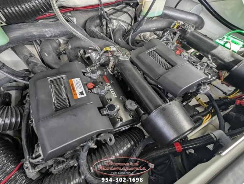 Slide: The Image of Scarab SB235 LX WAKE 2026 - 9