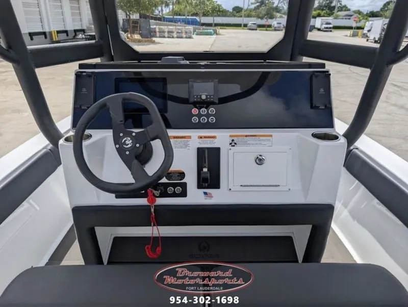 Slide: The Image of Scarab 235 LX 2026 - 8