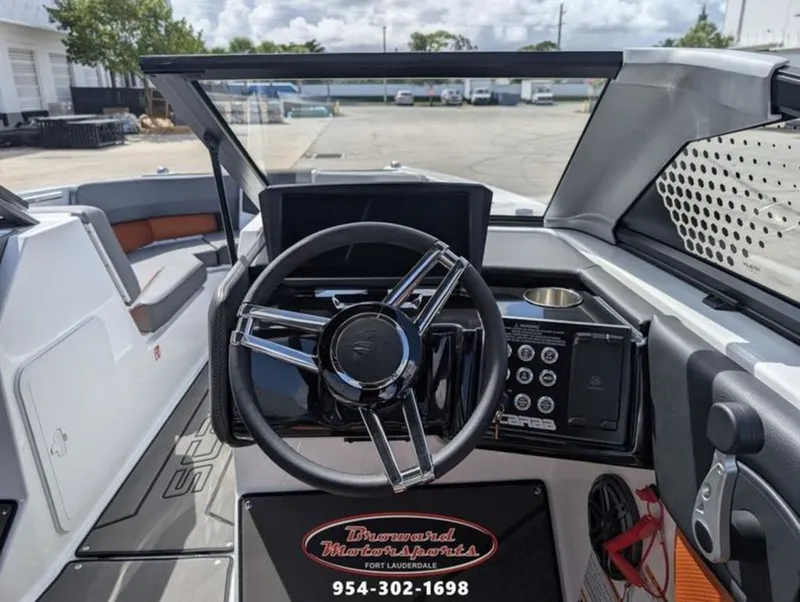 Slide: The Image of Scarab 235 LX Wake 2026 - 19