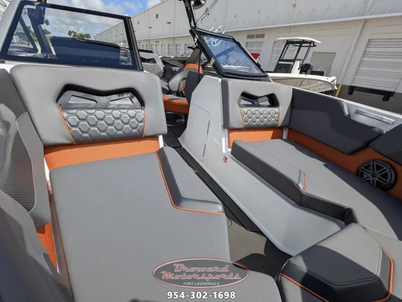 Slide: The Image of Scarab 235 LX Wake 2026 - 8