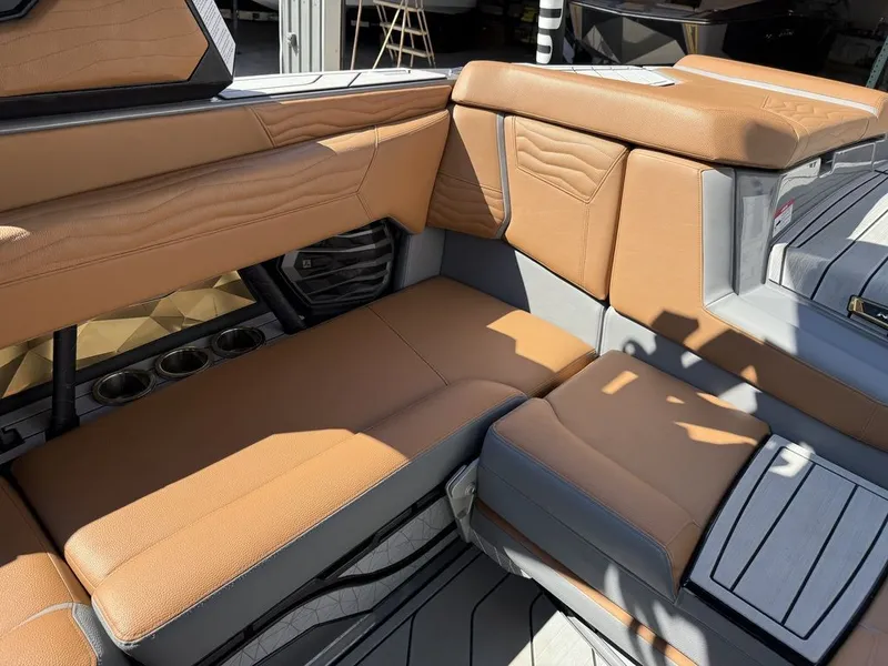 Slide: The Image of Nautique Super Air Nautique G23 2025 - 7