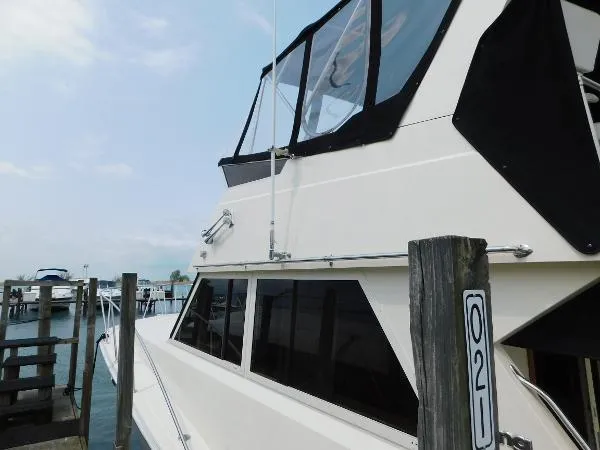 Slide: The Image of Viking 41 Convertible 1983 - 10