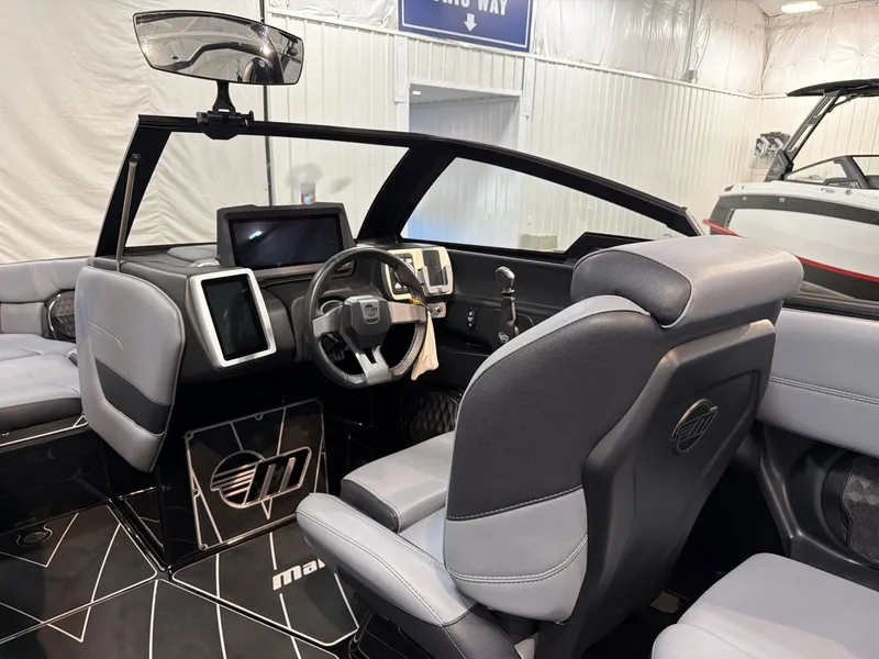 Slide: The Image of Malibu Wakesetter 23 LSV 2023 - 15