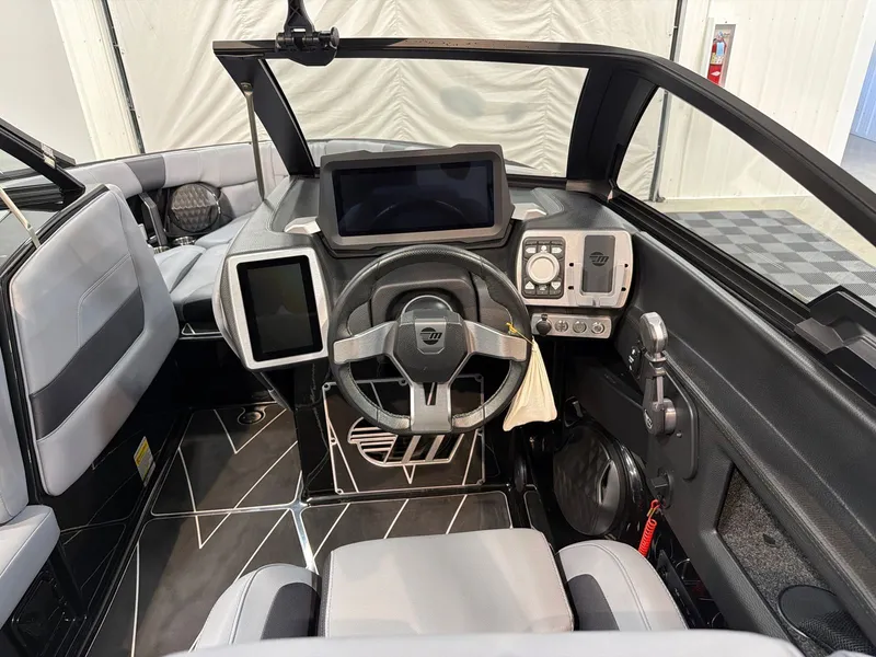 Slide: The Image of Malibu Wakesetter 23 LSV 2023 - 16