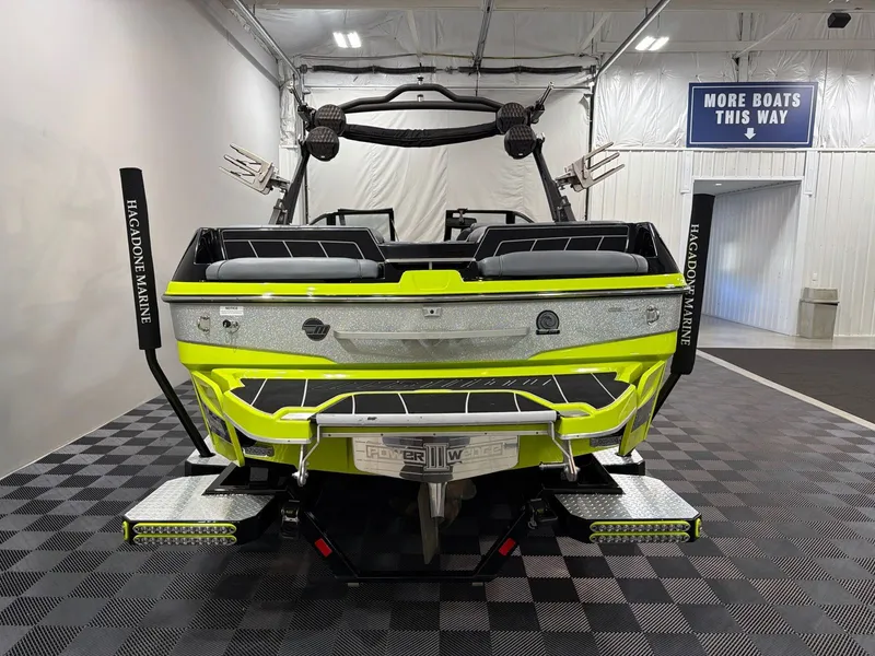 Slide: The Image of Malibu Wakesetter 23 LSV 2023 - 4