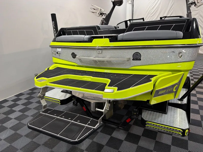 Slide: The Image of Malibu Wakesetter 23 LSV 2023 - 5