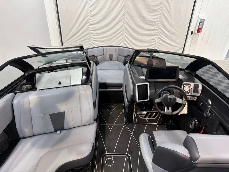 Slide: The Image of Malibu Wakesetter 23 LSV 2023 - 8