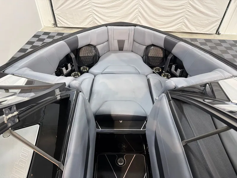 Slide: The Image of Malibu Wakesetter 23 LSV 2023 - 9