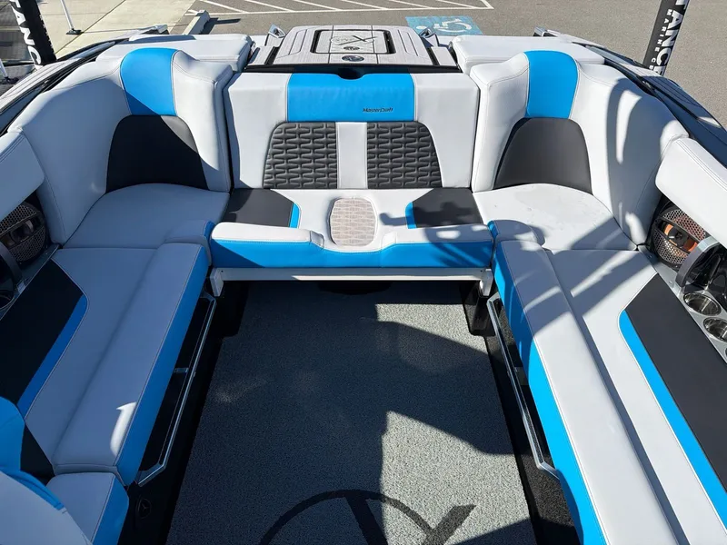 Slide: The Image of MasterCraft X22 2023 - 11