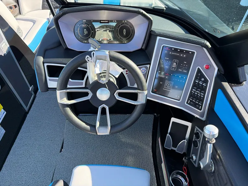 Slide: The Image of MasterCraft X22 2023 - 15