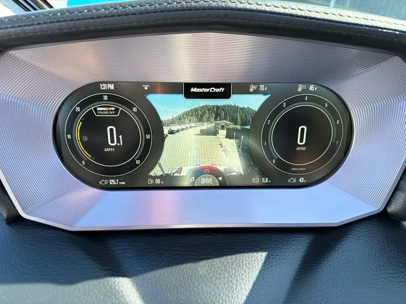 Slide: The Image of MasterCraft X22 2023 - 16