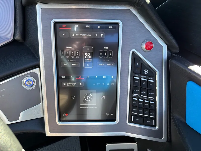 Slide: The Image of MasterCraft X22 2023 - 17