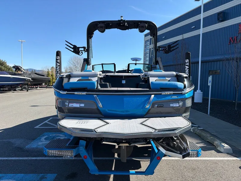 Slide: The Image of MasterCraft X22 2023 - 4