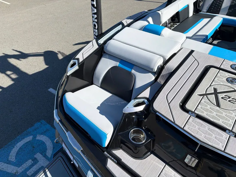 Slide: The Image of MasterCraft X22 2023 - 7