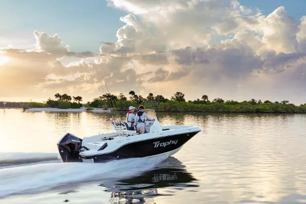 Slide: The Image of Bayliner Trophy 20 CC 2023 - 2