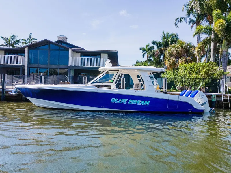 Slide: The Image of Boston Whaler 350 Realm 2019 - 0