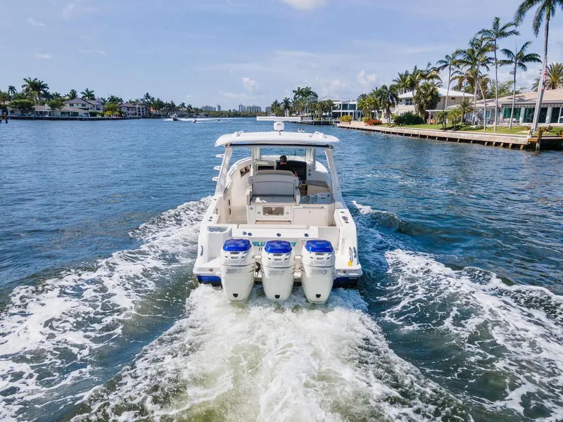 Slide: The Image of Boston Whaler 350 Realm 2019 - 11