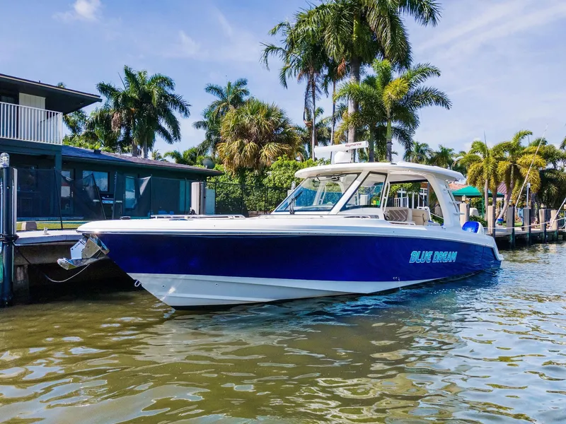 Slide: The Image of Boston Whaler 350 Realm 2019 - 1