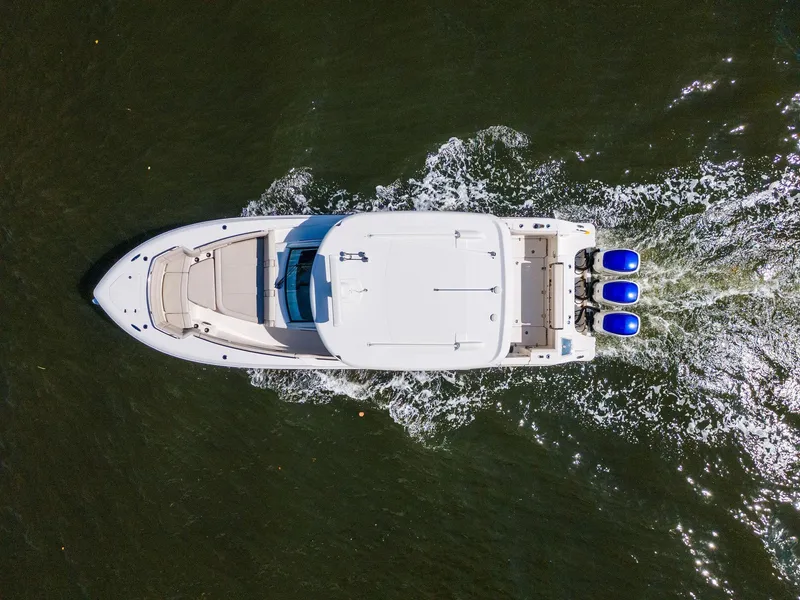 Slide: The Image of Boston Whaler 350 Realm 2019 - 4