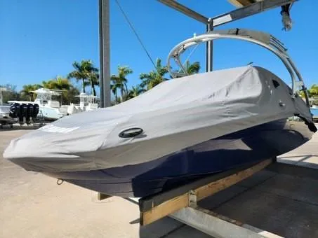 Slide: The Image of Yamaha 242 Limited S 2014 - 1