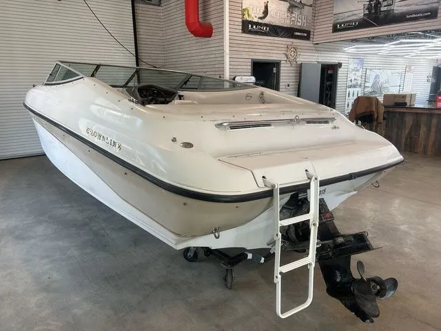 Slide: The Image of Crownline Boats 225 BR 1997 - 12