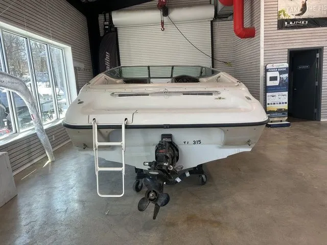 Slide: The Image of Crownline Boats 225 BR 1997 - 13