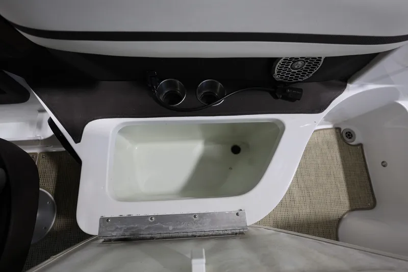 Slide: The Image of Cobalt R5 2015 - 8