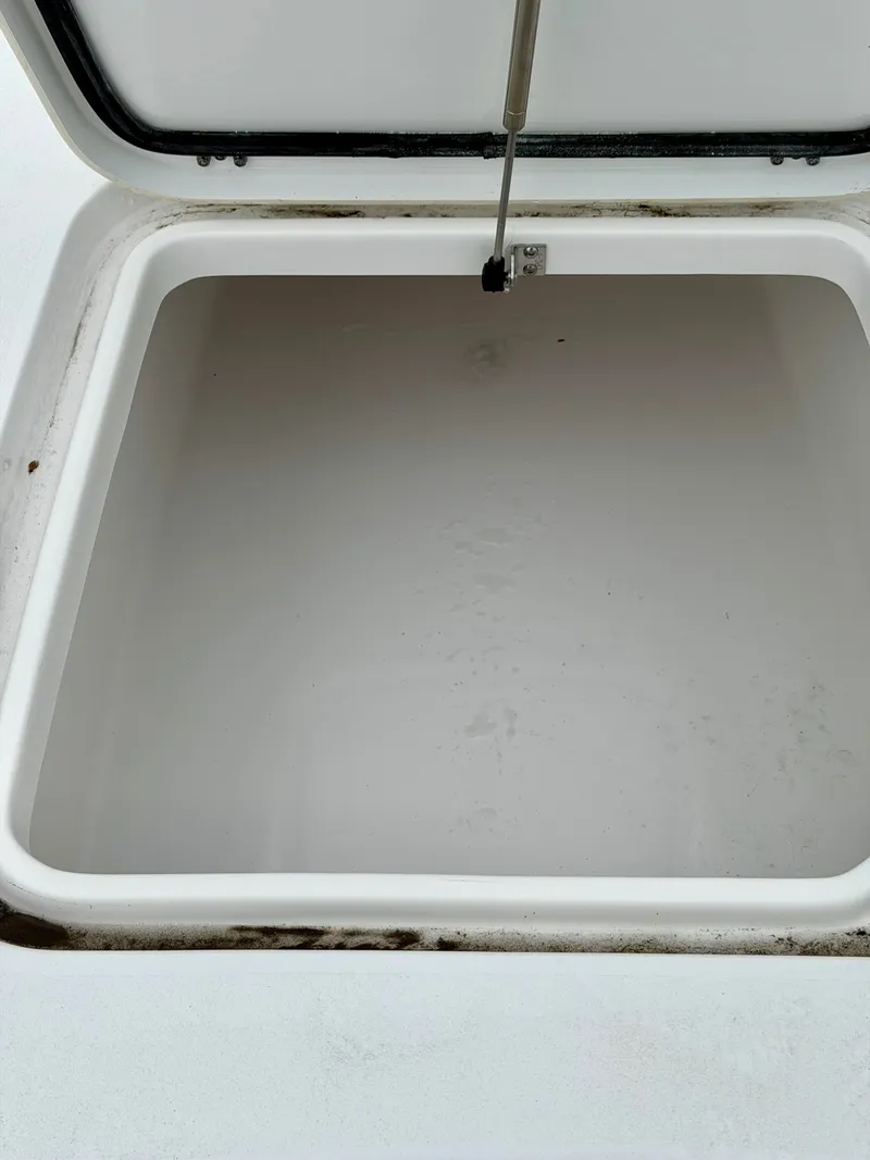 Slide: The Image of Sea Hunt BX22BR 2026 - 18